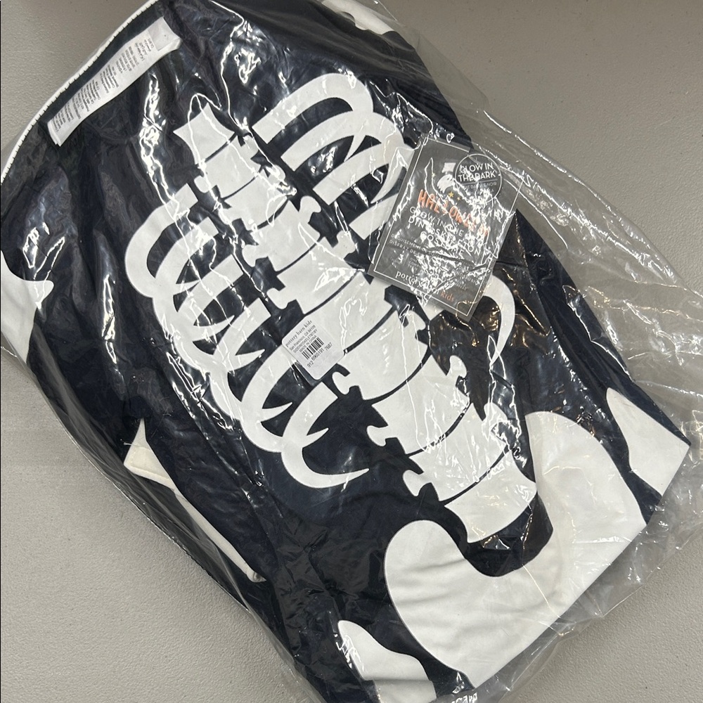 Pottery Barn Glow in the Dark Dino Skeleton Halloween Costume B&W 7-8 Years NWT - Picture 7 of 9